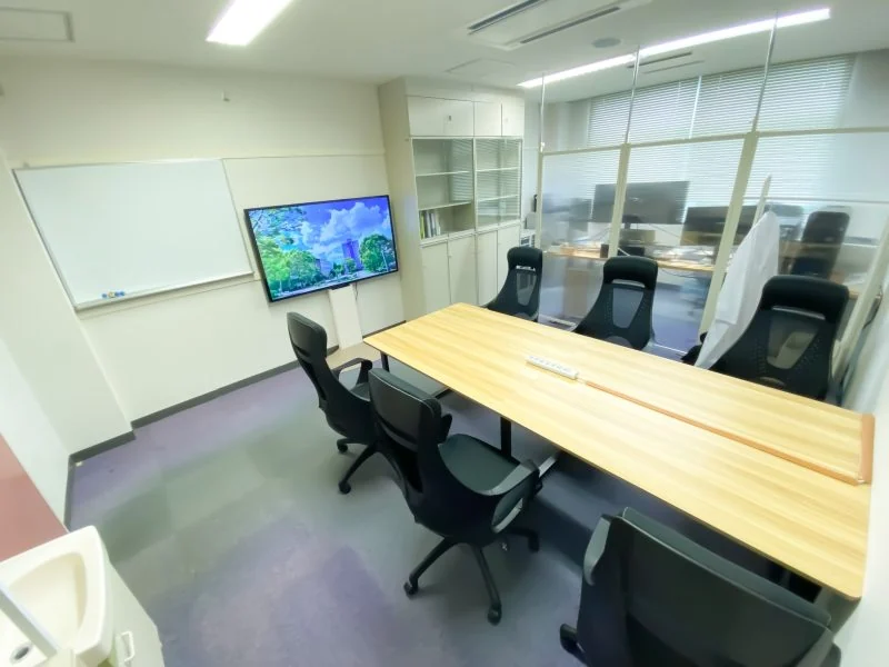 完成した村上研究室のミーティングスペース